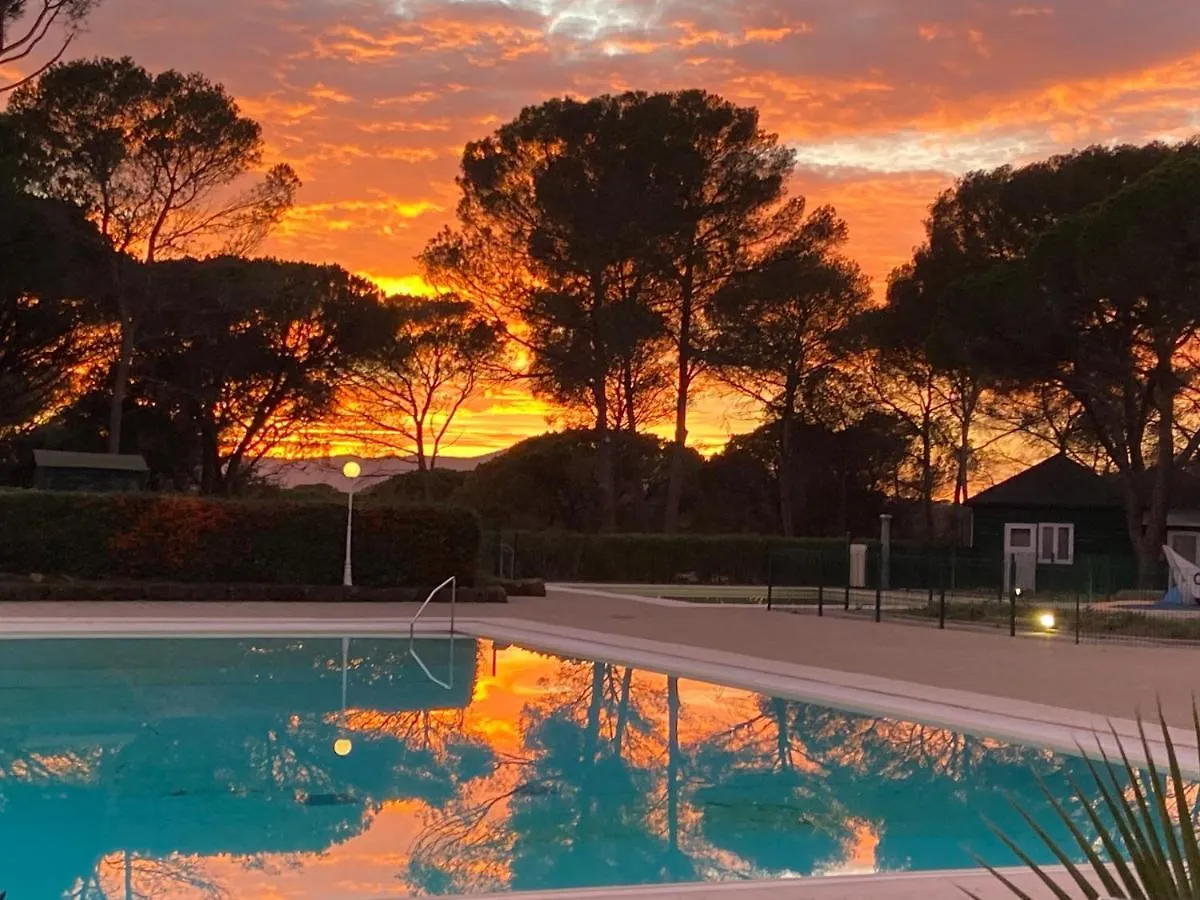 Domaine Valescure Vue Piscine Ou Pinede - Wifi Apartment Saint-Raphael  Saint-Raphael (Var)