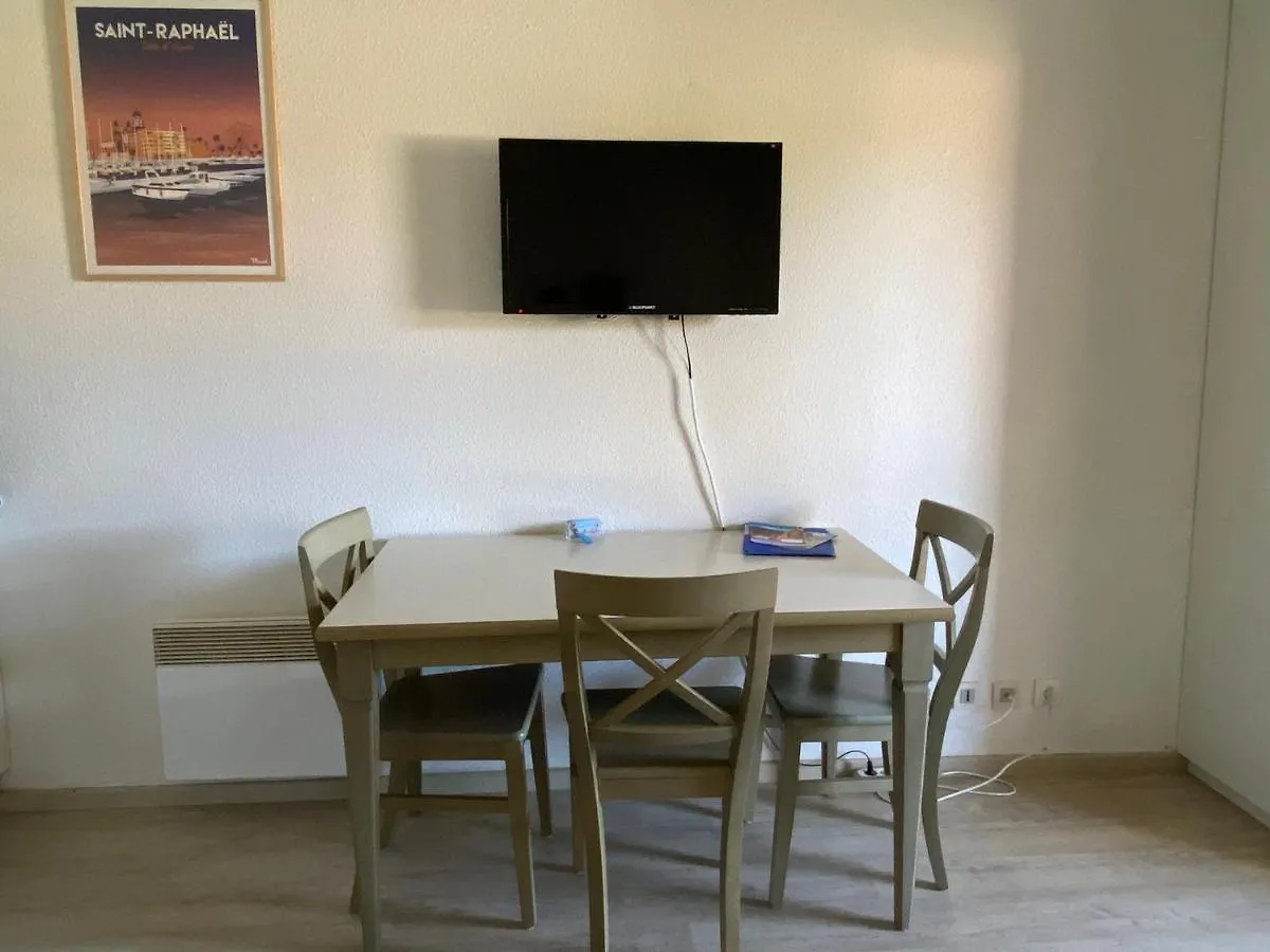 Domaine Valescure Vue Piscine Ou Pinede - Wifi Apartment Saint-Raphael  0*, Saint-Raphael (Var) France